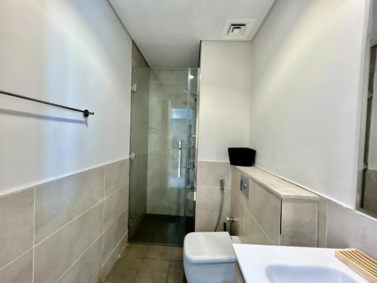 Apartment Homes2Retreat - Golf & Desert Views Luxe 1Br Escape Dubai