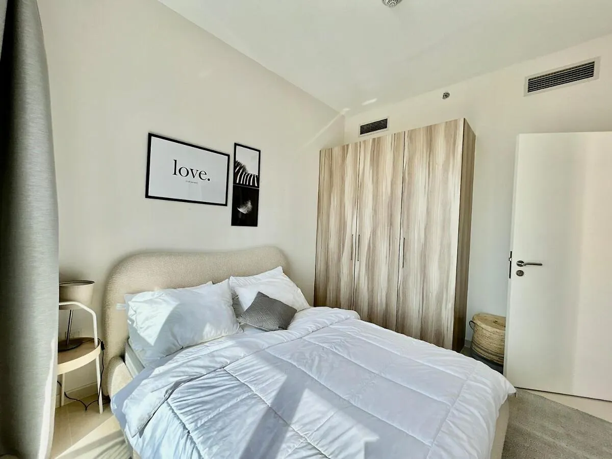 Homes2Retreat - Golf & Desert Views Luxe 1Br Escape Dubai